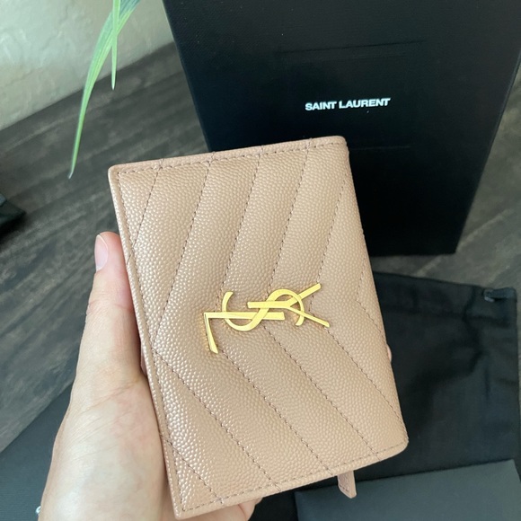 Ysl wallet 💕 - Picture 9 of 14